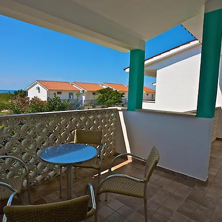 Apartment Kazela *