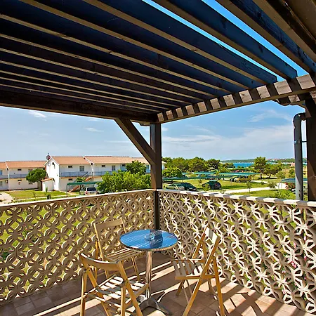 Appartement Kazela *